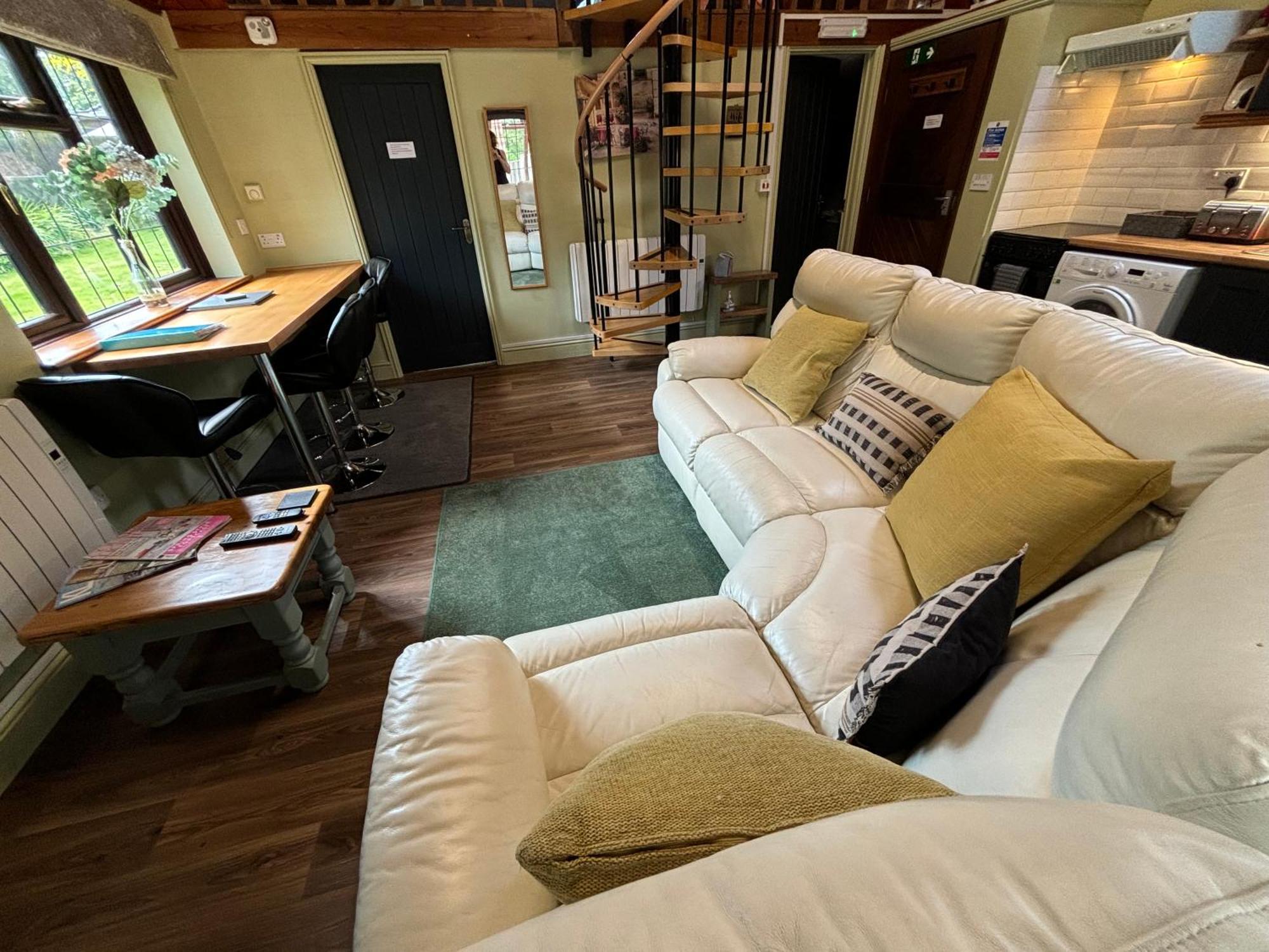 Вилла The Annexe At Gomo East Winch Экстерьер фото